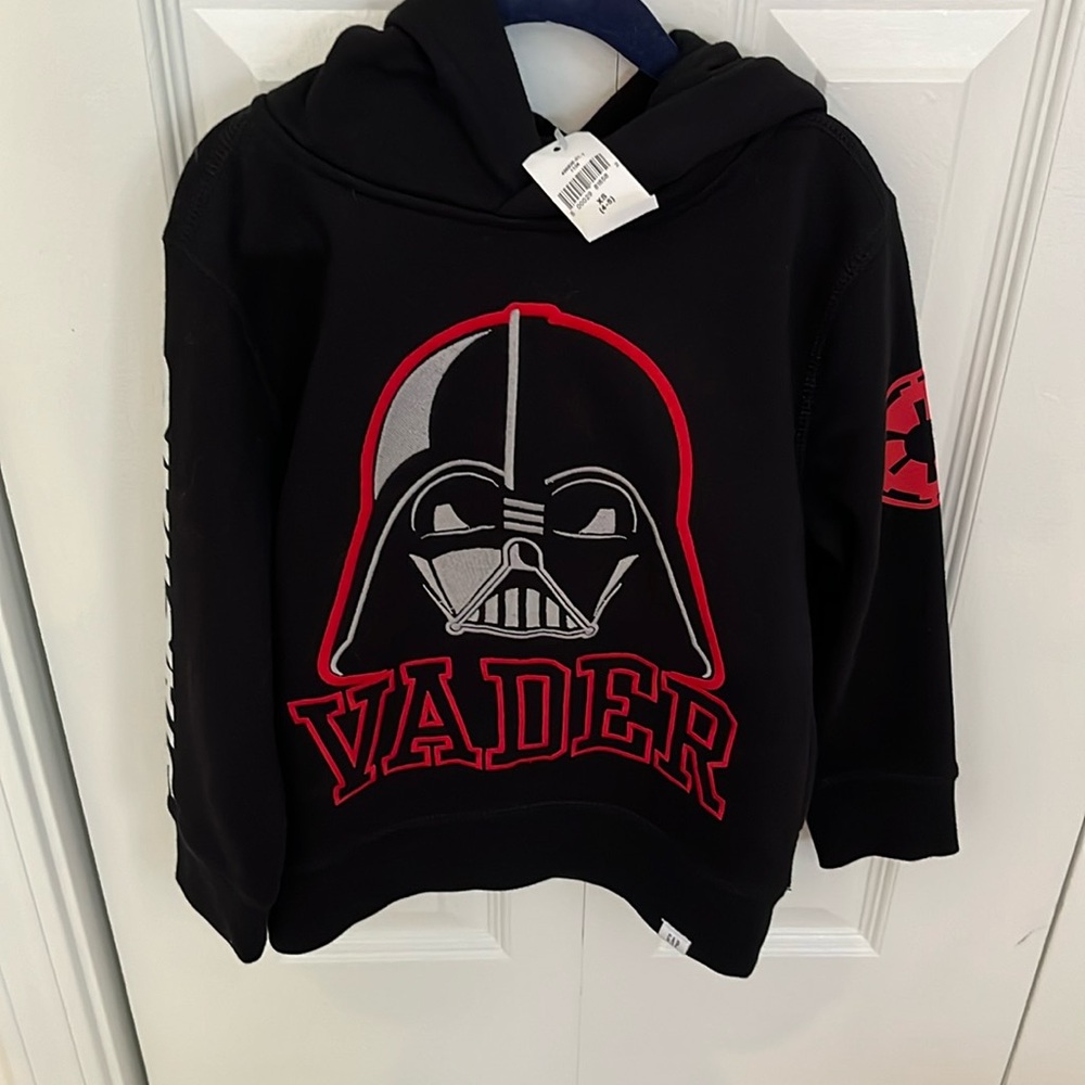 Star Wars Darth Vader Gap embroidered kids hoodie. Size 4-5. NWT